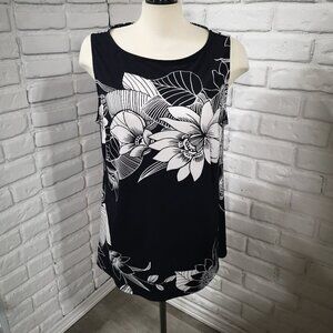 Laura Plus Ladies Size 1X Black & White Flower Pattern Sleeveless Top